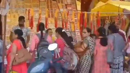 सागर: रक्षाबंधन पर्व को लेकर बाजार हुए गुलजार,ग्राहकों की भीड़ से खिले व्यापारियों के चेहरे