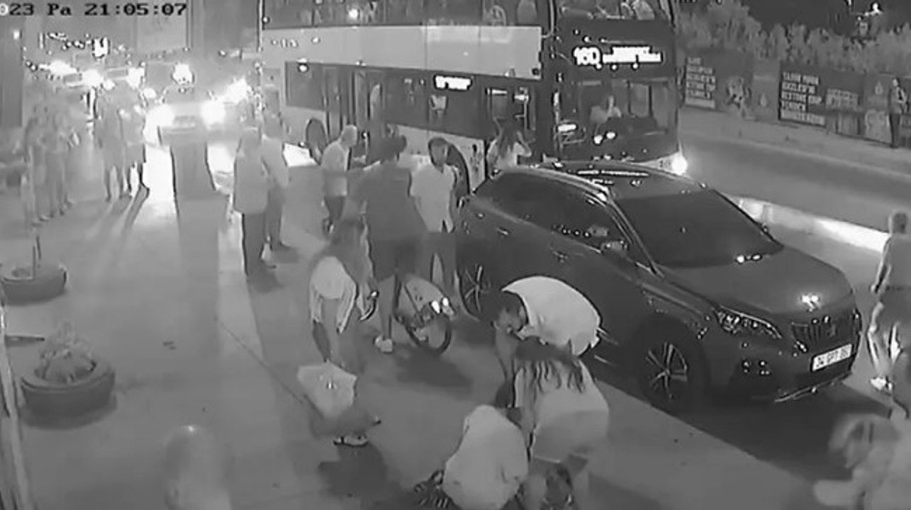 Kadıköy'de İETT şoförüne biber gazı sıktı! Yolcular baygınlık geçirdi