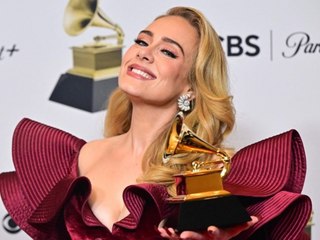 Ischiasprobleme: Adele bricht während Konzert zusammen