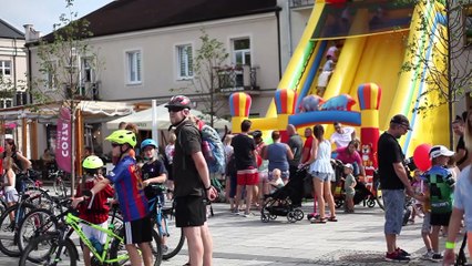 Rodzinny piknik rowerowy w Piasecznie