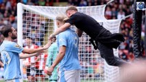 Former Boxer Jumps on Erling Haaland's Back & KISSES his Cheek after Invading the Pitch to Celebrate