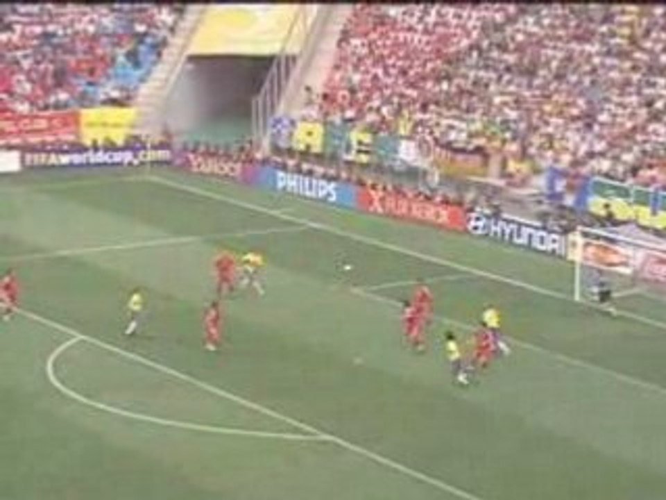Touche insolite au foot