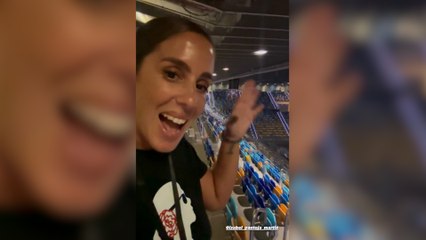 Anabel Pantoja lo da todo en el concierto de su tía