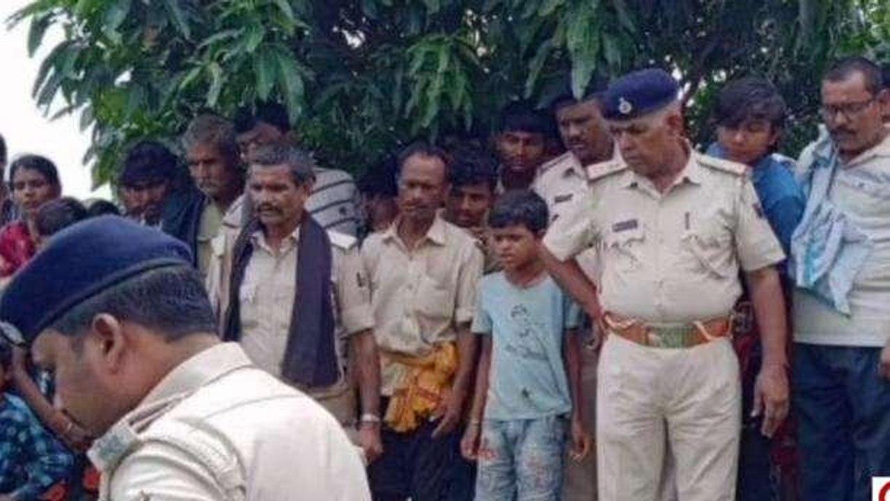 BREAKING: अष्टयाम देखकर लौट रही किशोरी की गला र...