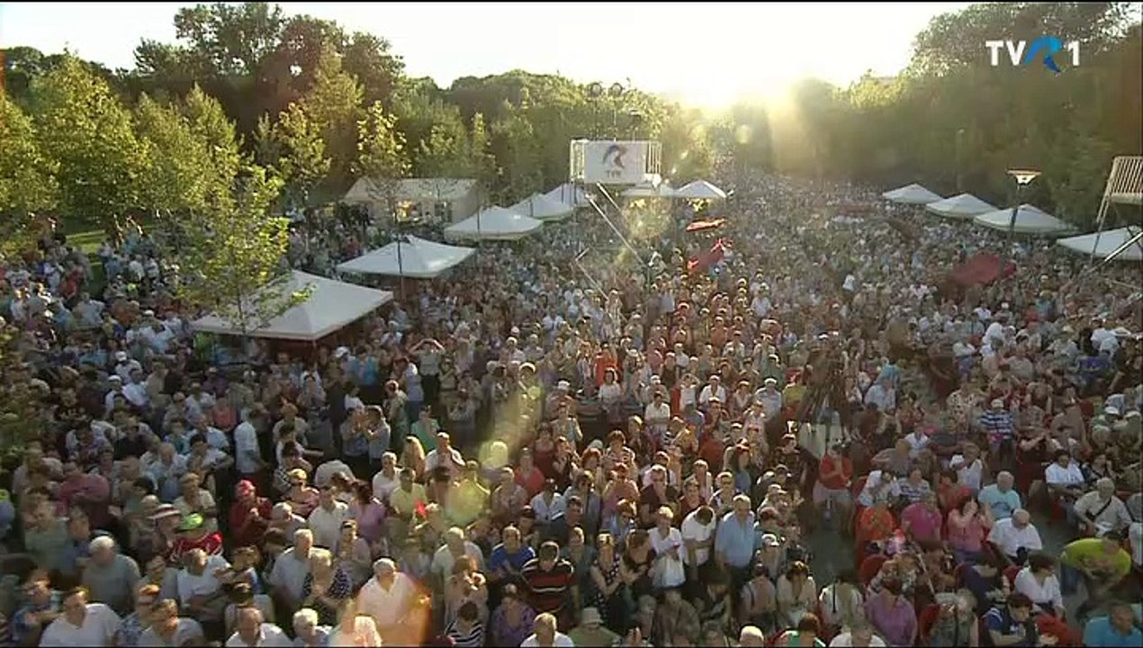 Floarea Calota - Spectacol „Mariile cantecului romanesc si invitatii lor” - Parcul Titan - 2016