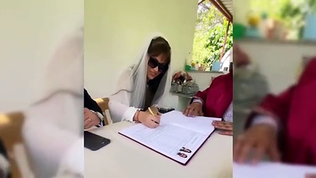 Tuğçe Tayfur, qui a répondu à la fausse demande de mariage, a éclaté : Lorsque des cauchemars me venaient, ma femme apparaissait devant moi.