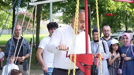 Bursa Büyükşehir Belediyesi, unutulmaya yüz tutmuş oyunları yeni nesille buluşturdu