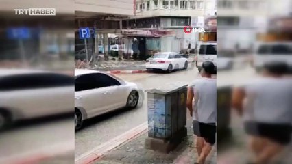 Hatay'da ağır hasarlı bina çöktü