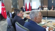 Kılıçdaroğlu reçoit au siège du président provincial du CHP d'Izmir, Aslanoğlu, et des présidents de district