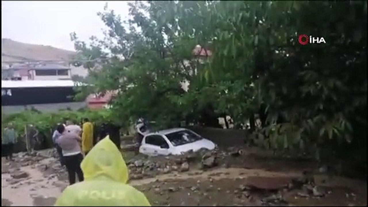 De fortes précipitations ont provoqué des inondations à Yahyalı