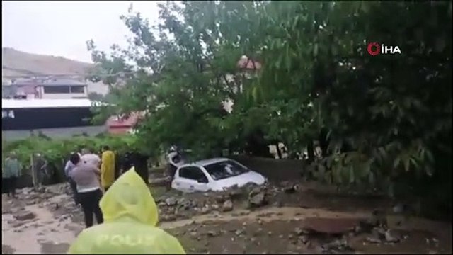 De fortes précipitations ont provoqué des inondations à Yahyalı