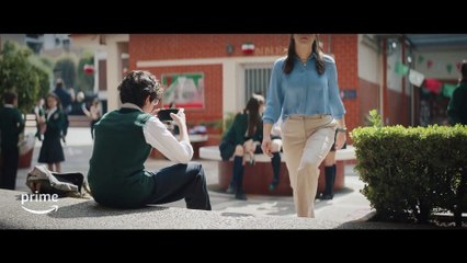 El extraño caso del fantasma claustrofóbico - Tráiler oficial   Prime