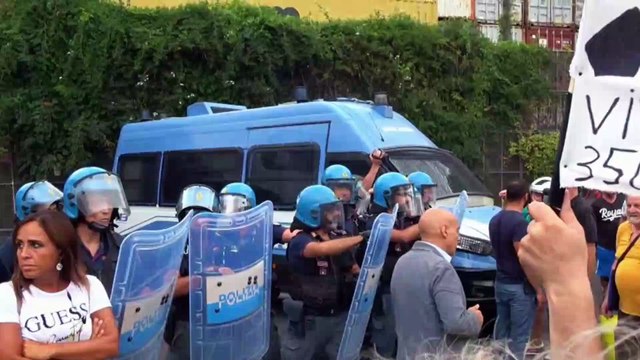 Napoli in r1volta per la cancellazione del Reddito di cittadinanza