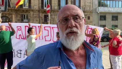 Protesta per i roghi in Sicilia