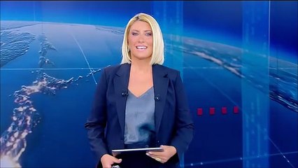 Τηλεοπτική επιστροφή και για τη Σία Κοσιώνη με μπλε κοστούμι και χαμόγελα!