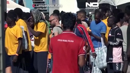 El mal tiempo y la continua llegada de inmigrantes ponen al límite el centro de acogida de Lampedusa
