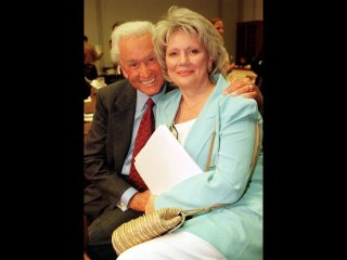 Les derniers jours de Bob Barker révélés : Sa compagne Nancy a consulté les infirmières tous les j