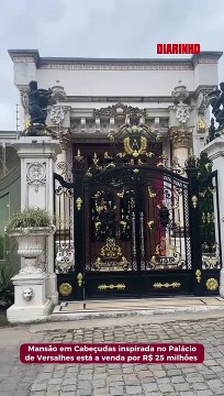 Mansão inspirada no palácio de Versalhes está à venda por R$ 25 milhões em Cabeçudas