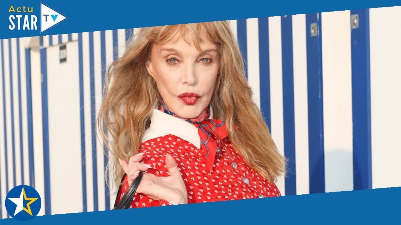 Je n'ai jamais désiré être mère  Arielle Dombasle explique sans fard pourquoi elle n'a jamais eu