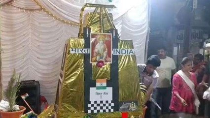 देवास: भगवान भोलेनाथ की सजाई बर्फ की झांकी, किया चंद्रयान-3 का श्रृंगार