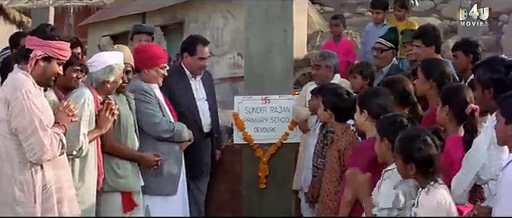 China Gate Best Scènes _ Paresh Rawal, Om Puri, Naseeruddin Shah, Kulbhushan Kharbanda _ China Gate