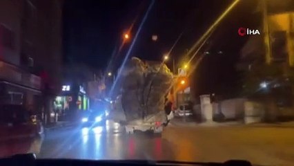 Bursa’da tehlikeli taşımacılık kamerada