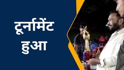 रामपुर : एक दिवसीय बॉलीबॉल टूर्नामेंट में सलमान टीम ने ट्रॉफी पर जमाया कब्ज़ा