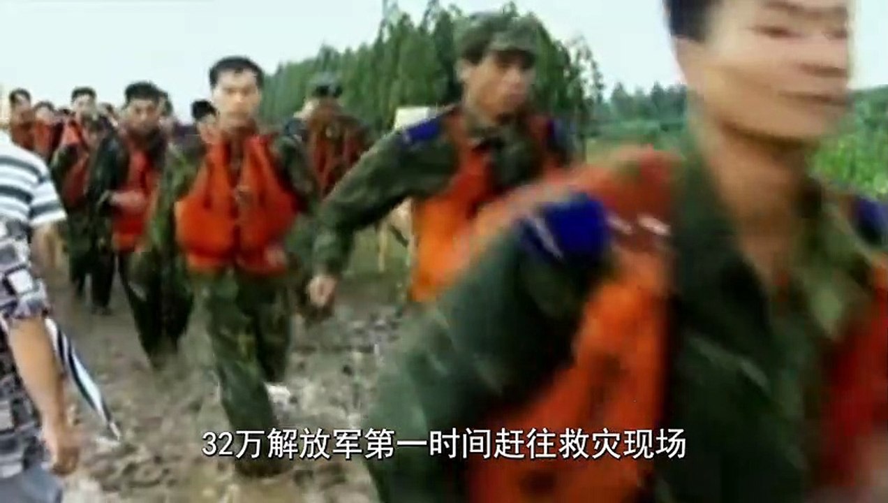 Quân đội Trung Quốc thị uy sức mạnh khủng khiếp