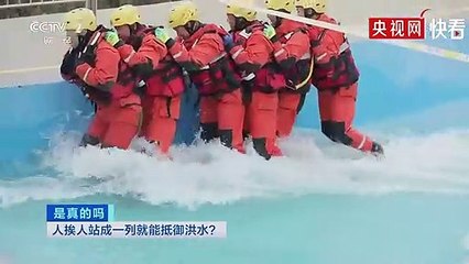 Hướng dẫn thoát khỏi nước lũ khi bị cuốn trôi