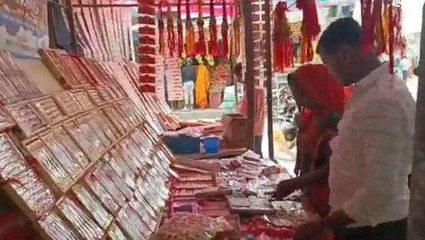 कुशीनगर: रक्षाबंधन को लेकर बाजारों में बढ़ी रौनक, जानिए राखी बांधने का शुभ मुहूर्त