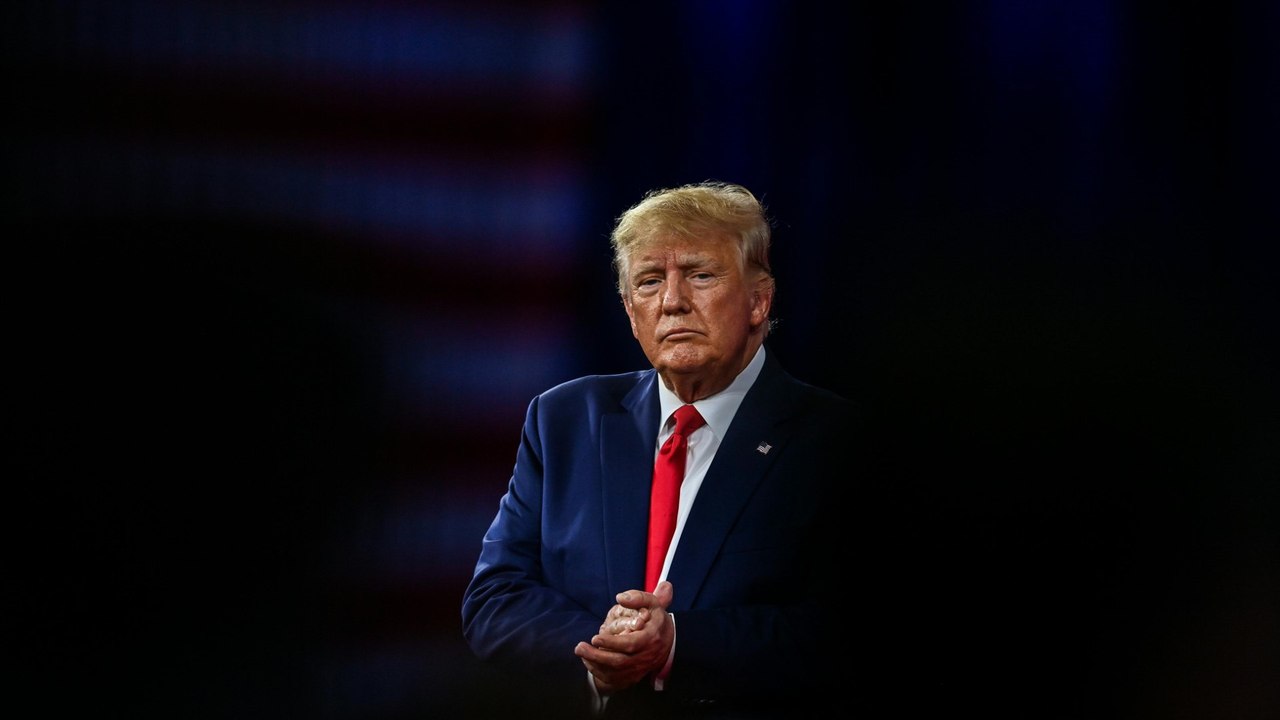 Trump nennt Festlegung des Prozessbeginns auf 4. März 2024 'Wahlbeeinflussung'