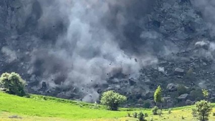 Giresun'da heyelan anı kamerada