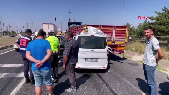 Tekirdağ'da TIR'a arkadan çarpan araçta 1 ölü, 1 ağır yaralı