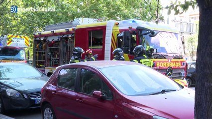 Desalojan un centro comercial en la Castellana (Madrid) al incendiarse un coche híbrido