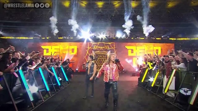 CM Punk Has Another Backstage Fight…Wrestler Kicked Out…Sasha Banks At All In…Wrestling News