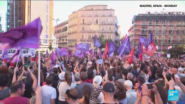 Spain football chief scandal: Prosecutors start 'sexual assault' probe over Rubiales' kiss