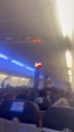 «J’ai cru que j’allais mourir, notre avion a commencé à tomber»: les passagers d’un vol pour Majorque ont eu un voyage «terrifiant», le pilote obligé de faire demi-tour (vidéo)