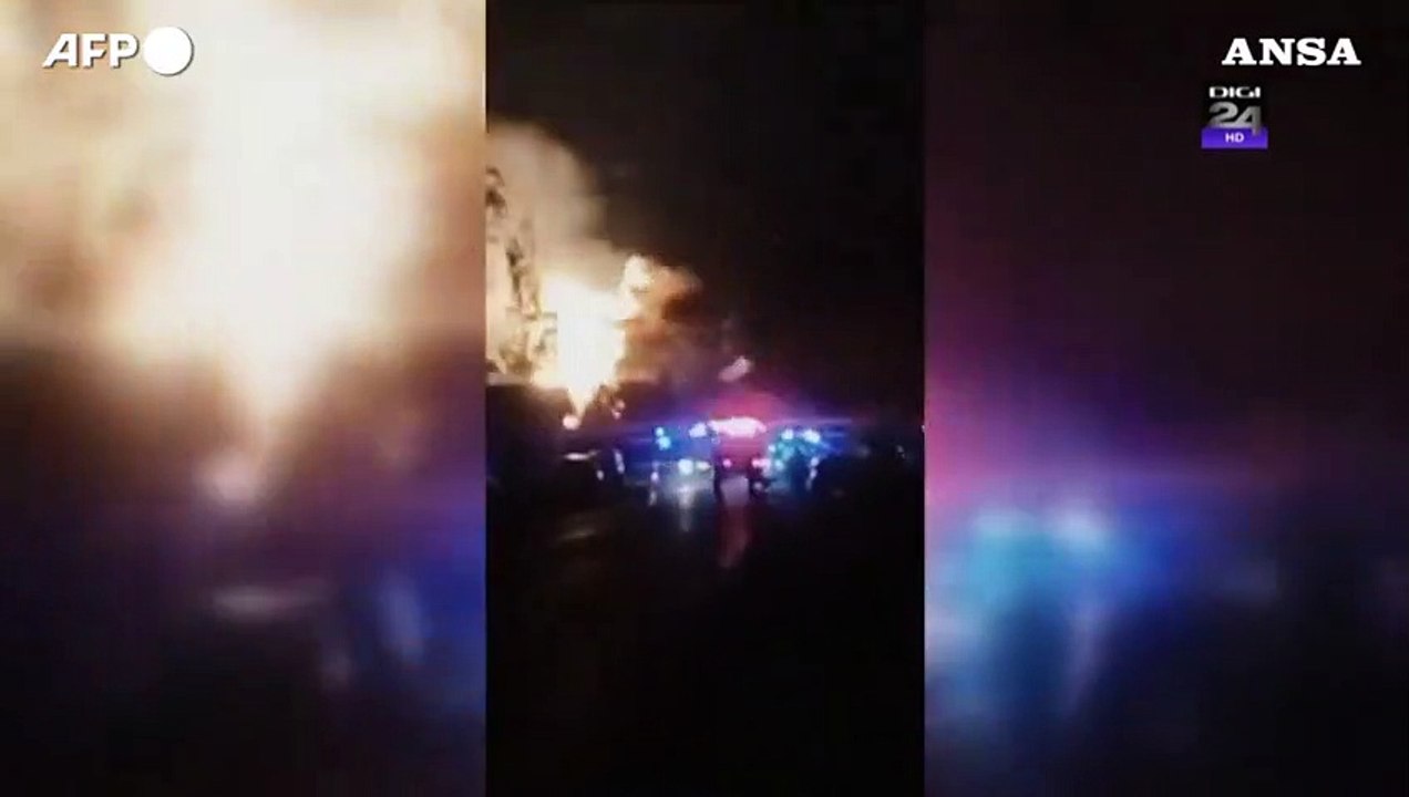Romania, almeno un morto e 50 feriti in un deposito di bombole di gas