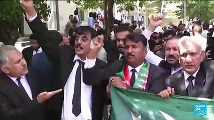 Khan's graft sentence suspendez: Pakistan high court orders former PM to be released on bail