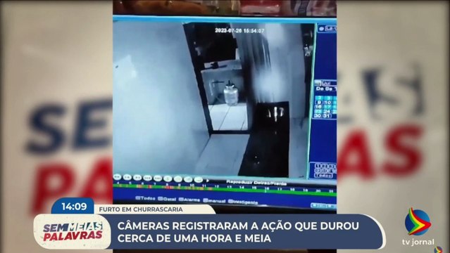 Durante furto a churrascaria, homem faz pausa para assar e comer carne