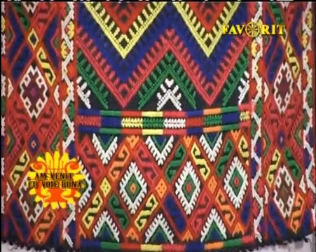 Georgeta Nichifor si Grupul vocal „Pandelasul” - Eu sunt fata dobrogeana (Am venit cu voie buna - Favorit TV - 30.03.2013)