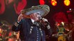 Vicente Fernández de mesero y cantar por propinas a ser el Rey de la Canción Ranchera