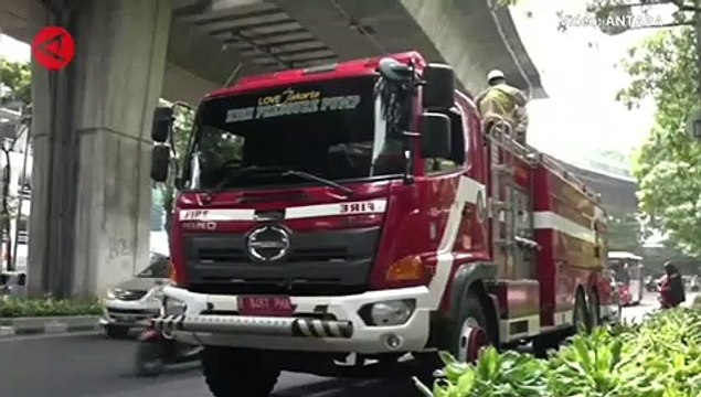 Eksplain: Penyemprotan Air untuk Kurangi Polusi Udara Jakarta, Efektifkah?