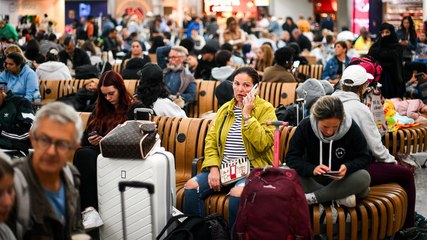 A glitch in air traffic control left thousands of travelers stranded