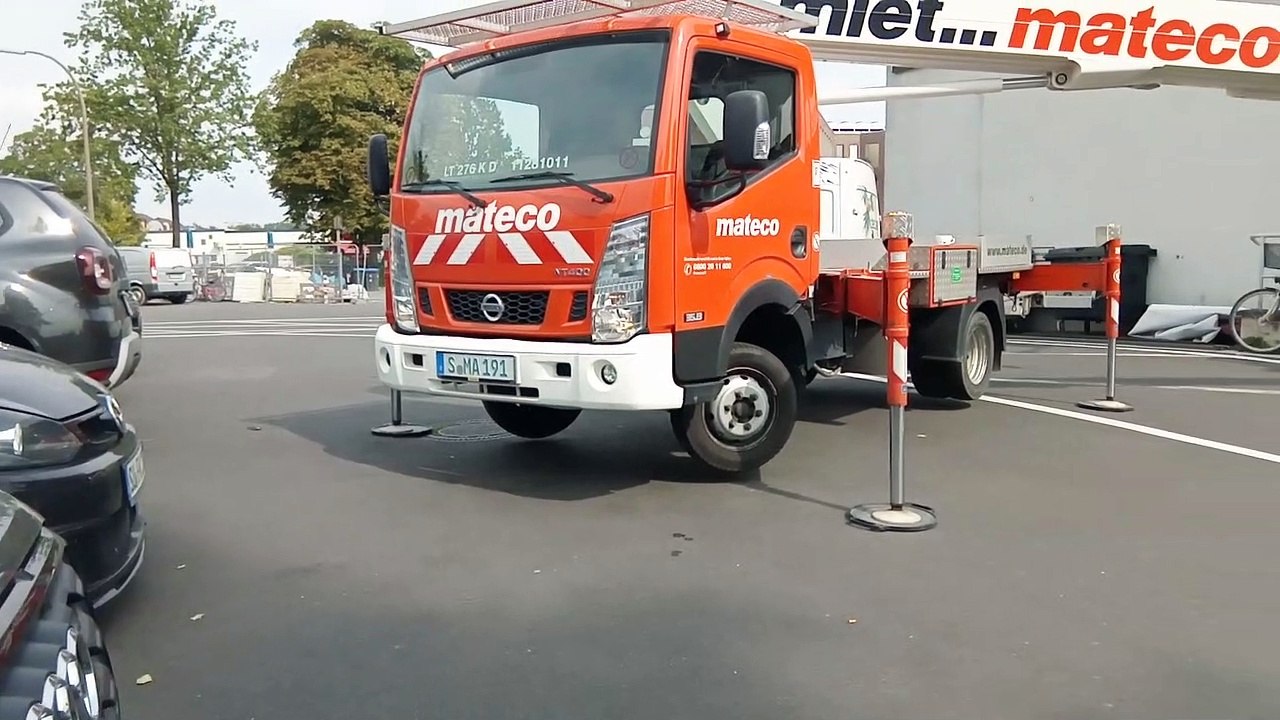 Werbeplakat wird ersetzt