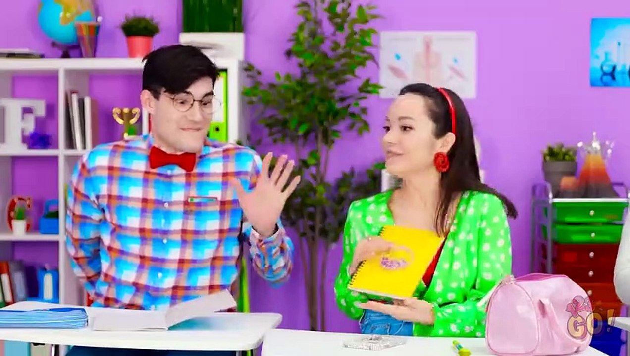 Awesome School Hacks Unleashed Diy Super Mario Airpods Case Epic Ideas And Crafts By 123 Go!