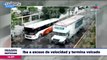 VIDEO: Camión termina volcado por ir a exceso de velocidad