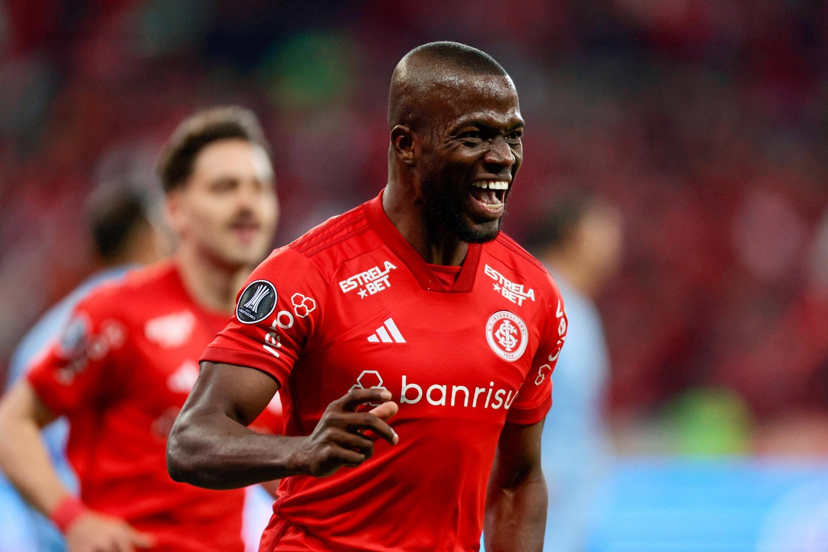 Enner Valencia Leads Internacional to Semifinals with a Brace Against