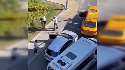 Bagarre entre un chauffeur de taxi commercial et un jeune chauffeur à Küçükçekmece