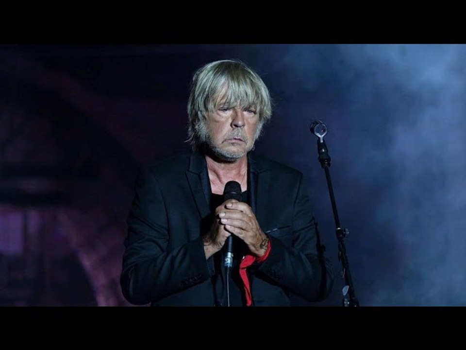 Renaud de retour : ces images du chanteur en concert choquent ses fans, vive inquiétude !